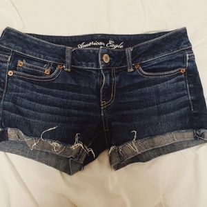 AE Size 4 shorts